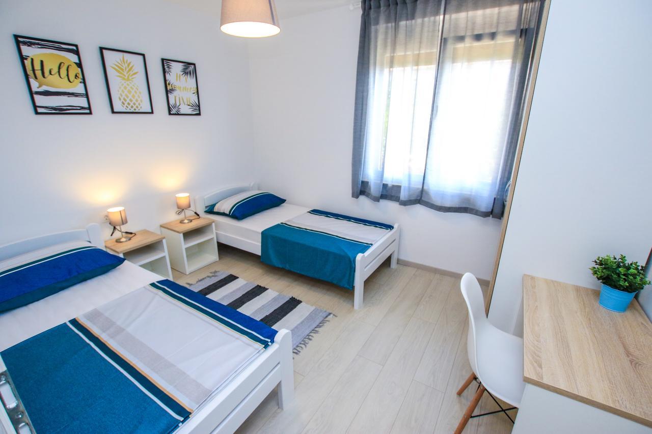 Family Beach Apartments เปโรย ภายนอก รูปภาพ