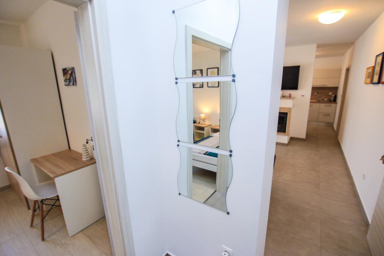 Family Beach Apartments เปโรย ภายนอก รูปภาพ